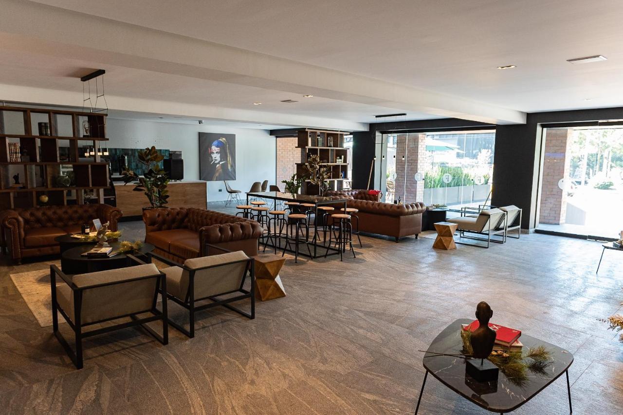 Fulton Business Luxury Hotel Guadalajara Eksteriør billede